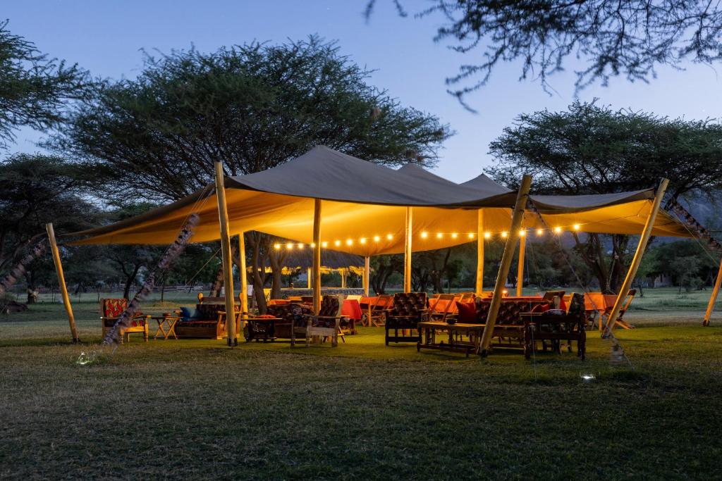Maasai Giraffe Eco Lodge
