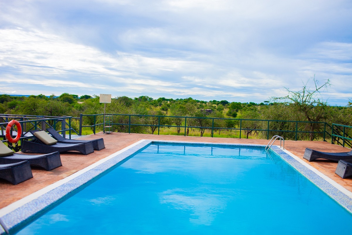 SERENGETI SAFARI LODGE